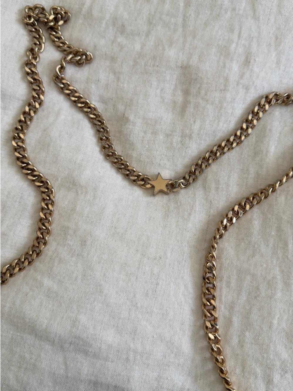 Stella McCartney Black Quilted Star Camera Bag with Gold Chain Strap - Picture 8 of 9